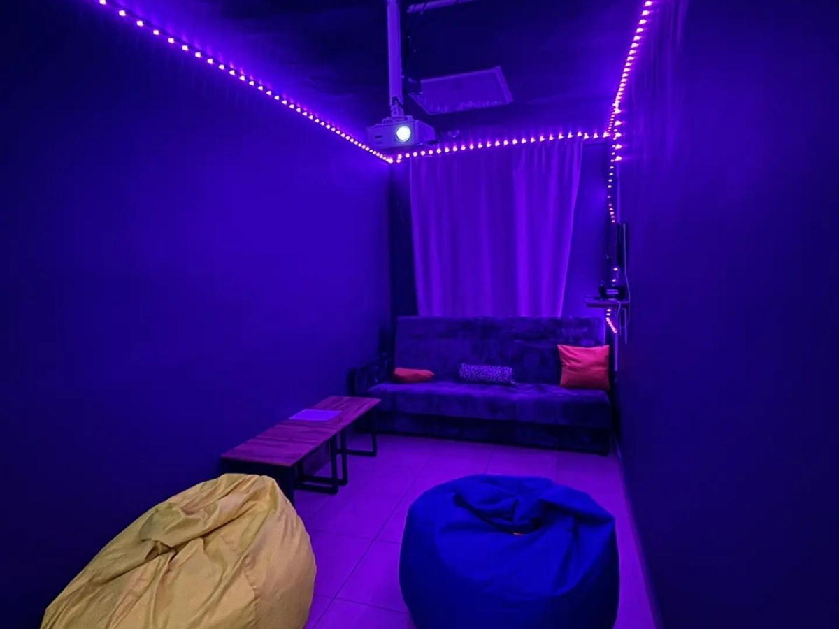 Интерьер зала XS в Рубиконе